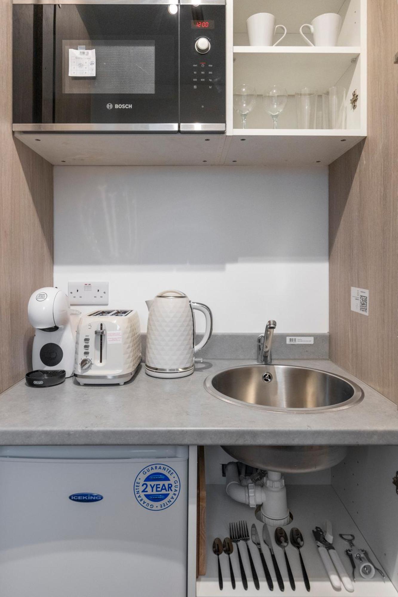 Beautiful-Cosy-King Sized Bed Flat 3 Min Walk To Tube Station Apartment London Exterior photo